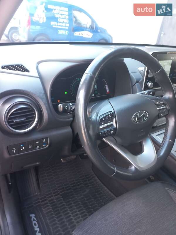 Внедорожник / Кроссовер Hyundai Kona 2018 в Ровно