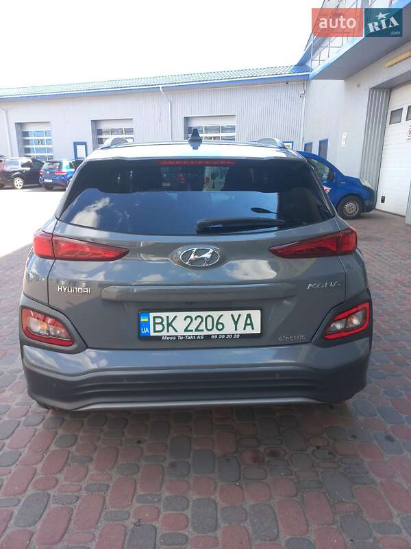 Внедорожник / Кроссовер Hyundai Kona 2018 в Ровно