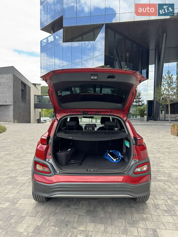 Позашляховик / Кросовер Hyundai Kona 2019 в Львові