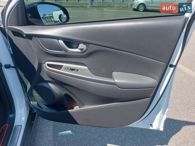 Внедорожник / Кроссовер Hyundai Kona 2019 в Харькове