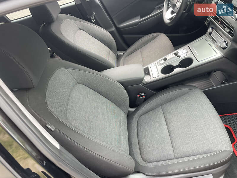 Внедорожник / Кроссовер Hyundai Kona 2023 в Николаеве