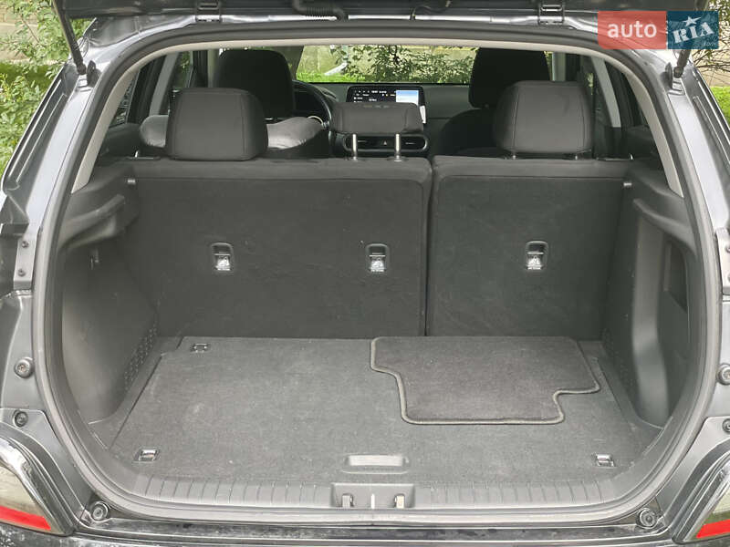 Внедорожник / Кроссовер Hyundai Kona 2023 в Николаеве