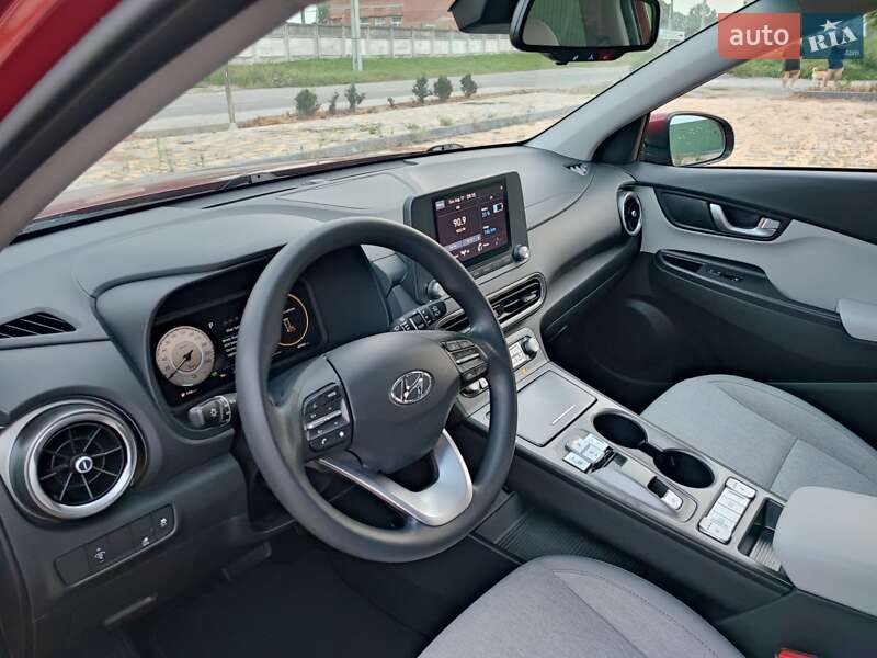 Внедорожник / Кроссовер Hyundai Kona 2023 в Виннице