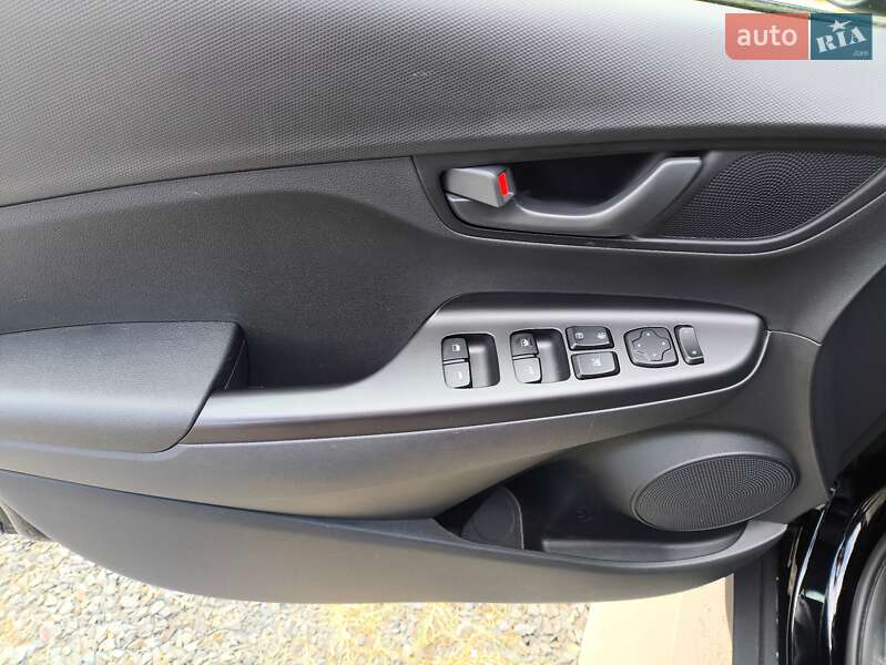 Позашляховик / Кросовер Hyundai Kona 2023 в Великих Лучках