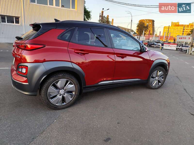 Позашляховик / Кросовер Hyundai Kona 2019 в Києві