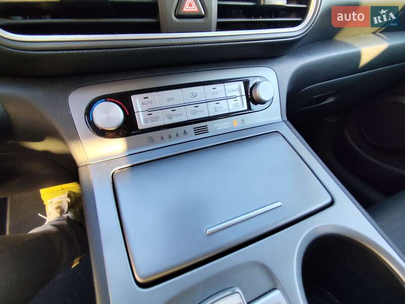 Позашляховик / Кросовер Hyundai Kona 2019 в Києві