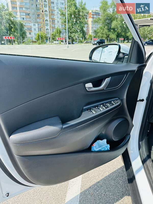 Позашляховик / Кросовер Hyundai Kona 2017 в Києві