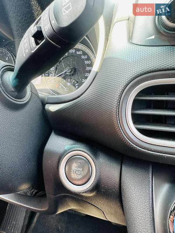 Позашляховик / Кросовер Hyundai Kona 2017 в Києві