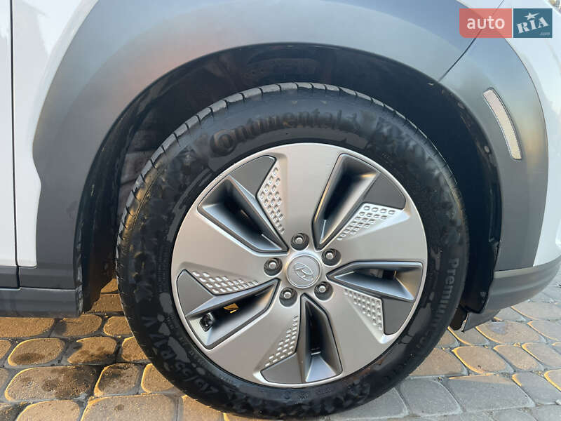 Внедорожник / Кроссовер Hyundai Kona 2020 в Тернополе