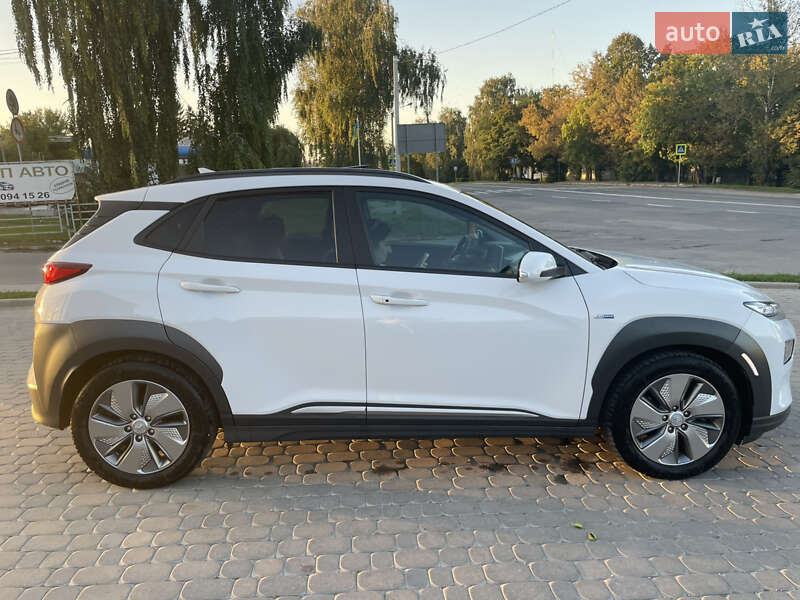 Внедорожник / Кроссовер Hyundai Kona 2020 в Тернополе