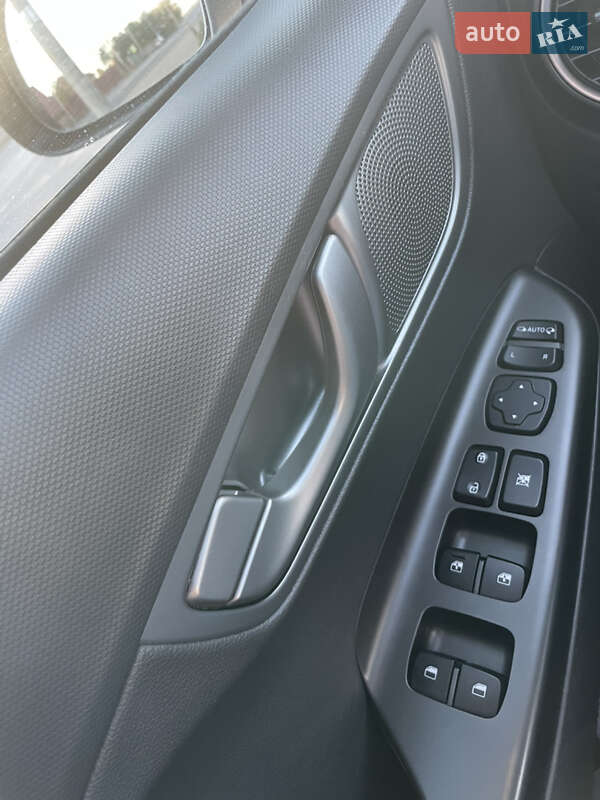 Внедорожник / Кроссовер Hyundai Kona 2020 в Тернополе