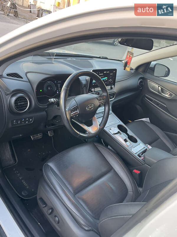 Внедорожник / Кроссовер Hyundai Kona 2020 в Тернополе