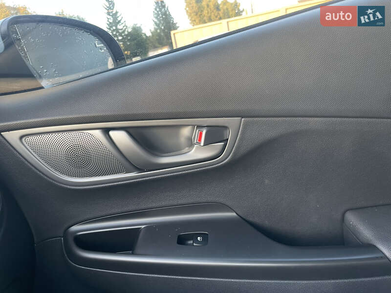 Внедорожник / Кроссовер Hyundai Kona 2020 в Тернополе