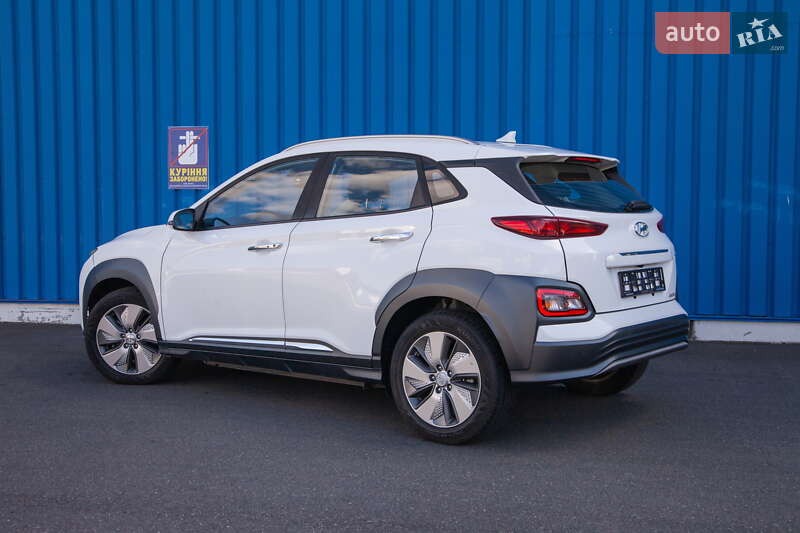 Внедорожник / Кроссовер Hyundai Kona 2019 в Киеве