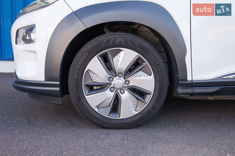 Внедорожник / Кроссовер Hyundai Kona 2019 в Киеве