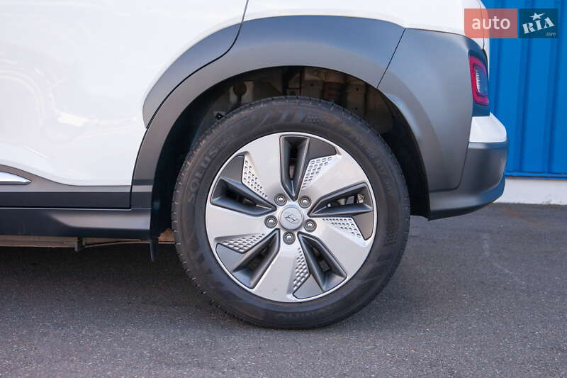 Внедорожник / Кроссовер Hyundai Kona 2019 в Киеве