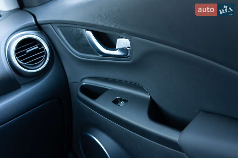 Внедорожник / Кроссовер Hyundai Kona 2019 в Киеве