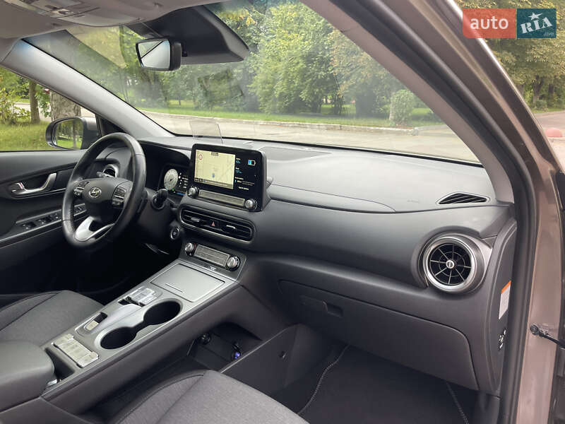 Внедорожник / Кроссовер Hyundai Kona 2021 в Тернополе