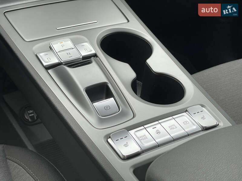 Внедорожник / Кроссовер Hyundai Kona 2021 в Тернополе