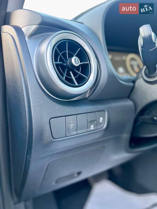 Внедорожник / Кроссовер Hyundai Kona 2022 в Черновцах