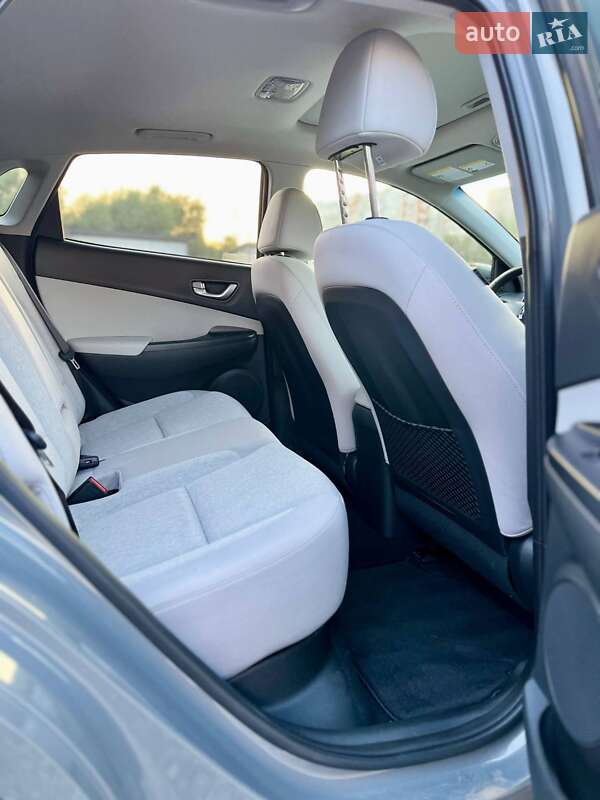 Внедорожник / Кроссовер Hyundai Kona 2022 в Черновцах