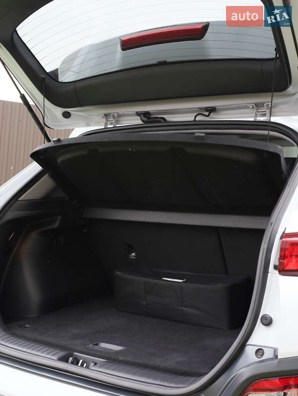 Внедорожник / Кроссовер Hyundai Kona 2020 в Тернополе