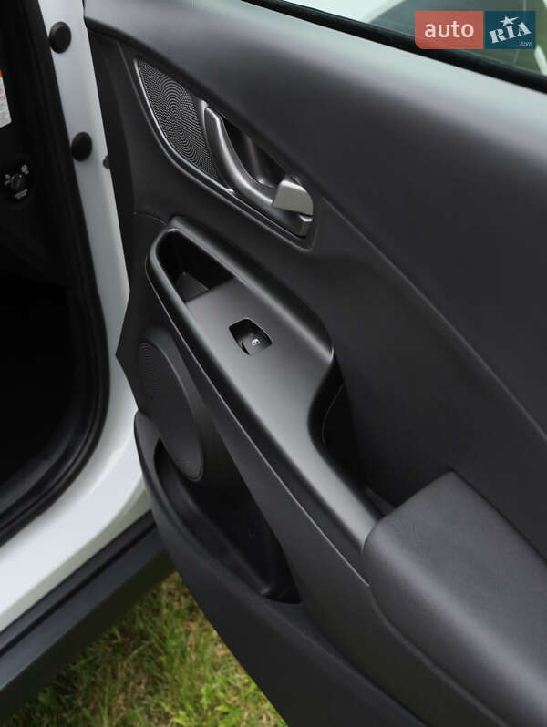 Внедорожник / Кроссовер Hyundai Kona 2020 в Тернополе