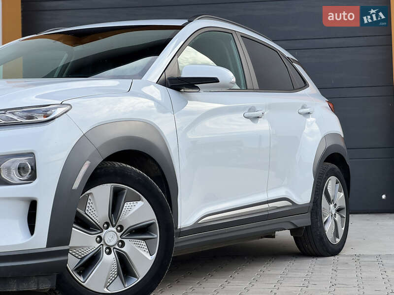 Позашляховик / Кросовер Hyundai Kona 2020 в Рівному