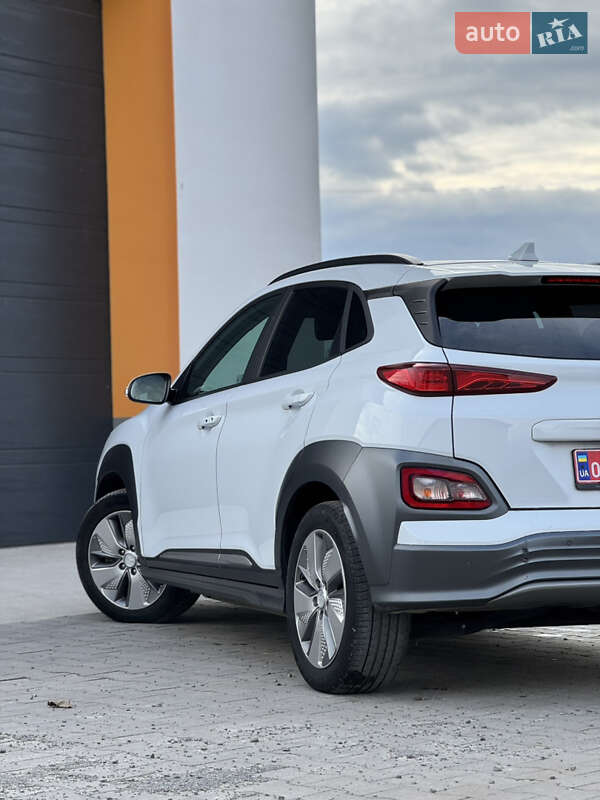 Позашляховик / Кросовер Hyundai Kona 2020 в Рівному