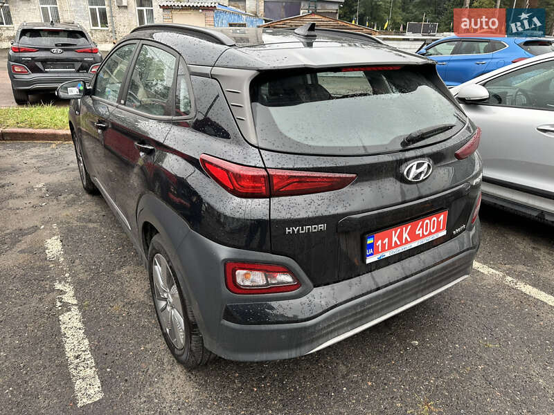 Внедорожник / Кроссовер Hyundai Kona 2021 в Киеве