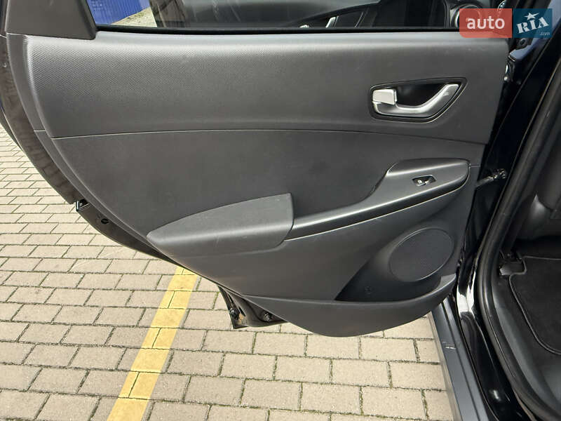 Внедорожник / Кроссовер Hyundai Kona 2022 в Дубно