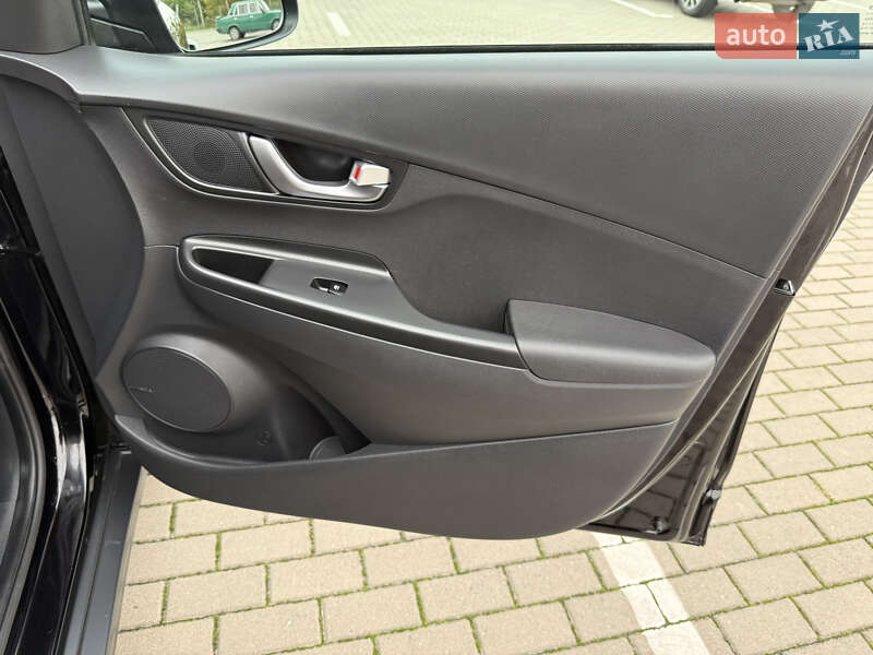 Внедорожник / Кроссовер Hyundai Kona 2022 в Дубно