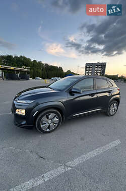 Внедорожник / Кроссовер Hyundai Kona 2020 в 