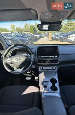 Внедорожник / Кроссовер Hyundai Kona 2020 в 