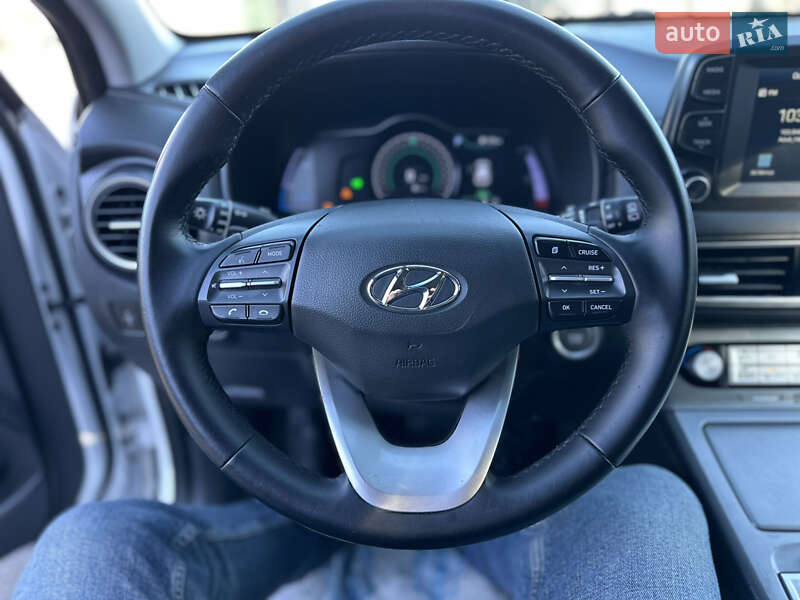 Внедорожник / Кроссовер Hyundai Kona 2021 в Львове