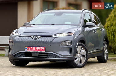 Внедорожник / Кроссовер Hyundai Kona 2020 в 
