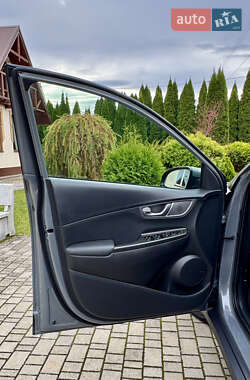 Внедорожник / Кроссовер Hyundai Kona 2020 в 