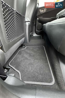 Внедорожник / Кроссовер Hyundai Kona 2020 в 