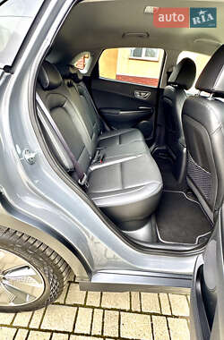 Внедорожник / Кроссовер Hyundai Kona 2020 в 