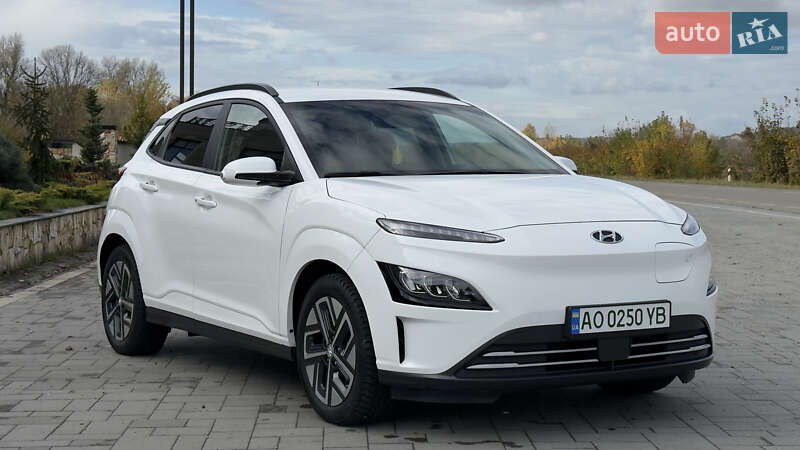 Внедорожник / Кроссовер Hyundai Kona 2022 в Хусте