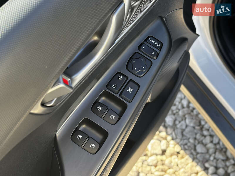 Внедорожник / Кроссовер Hyundai Kona 2021 в Львове