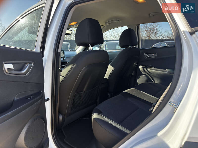 Внедорожник / Кроссовер Hyundai Kona 2021 в Львове