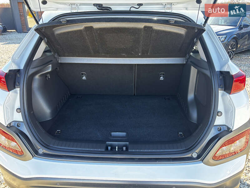 Внедорожник / Кроссовер Hyundai Kona 2021 в Львове