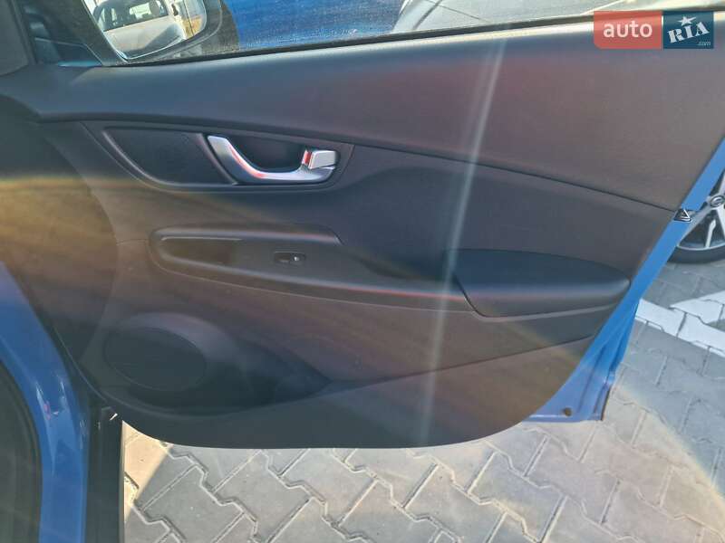 Внедорожник / Кроссовер Hyundai Kona 2021 в Виннице