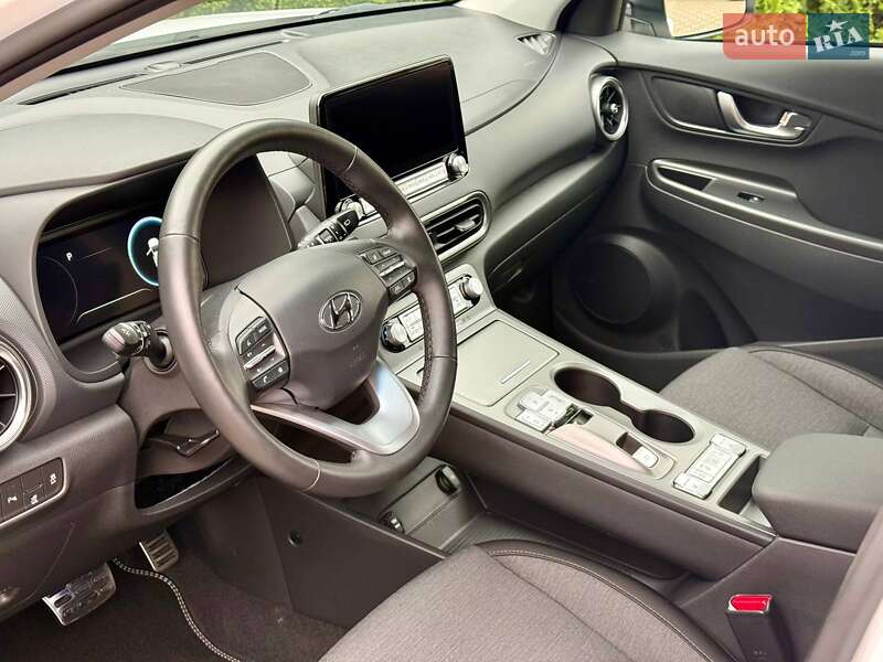 Внедорожник / Кроссовер Hyundai Kona 2022 в Самборе