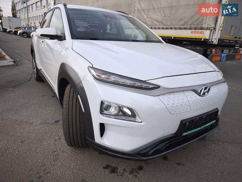 Внедорожник / Кроссовер Hyundai Kona 2020 в Киеве