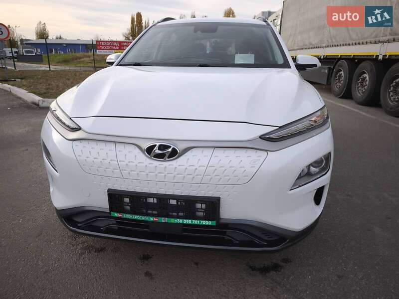 Внедорожник / Кроссовер Hyundai Kona 2020 в Киеве