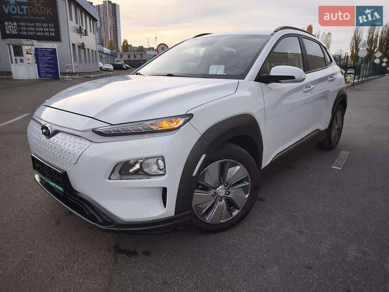 Внедорожник / Кроссовер Hyundai Kona 2020 в Киеве