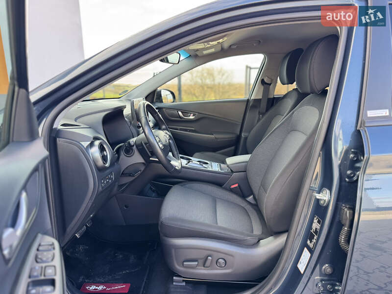 Внедорожник / Кроссовер Hyundai Kona 2022 в Ровно