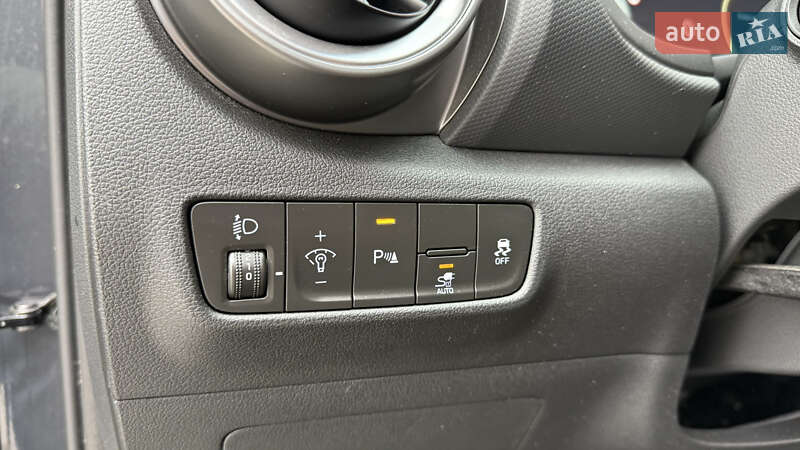 Внедорожник / Кроссовер Hyundai Kona 2021 в Киеве